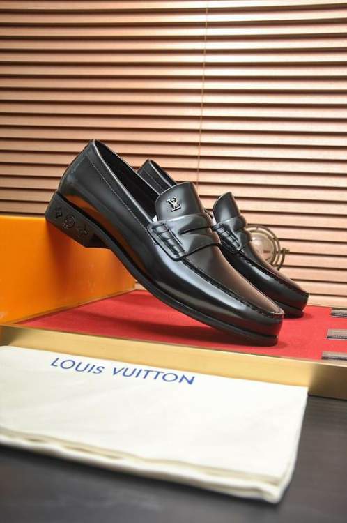 Picture of Louis Vuitton Shoes _SKULVsz38-45mnf074914462